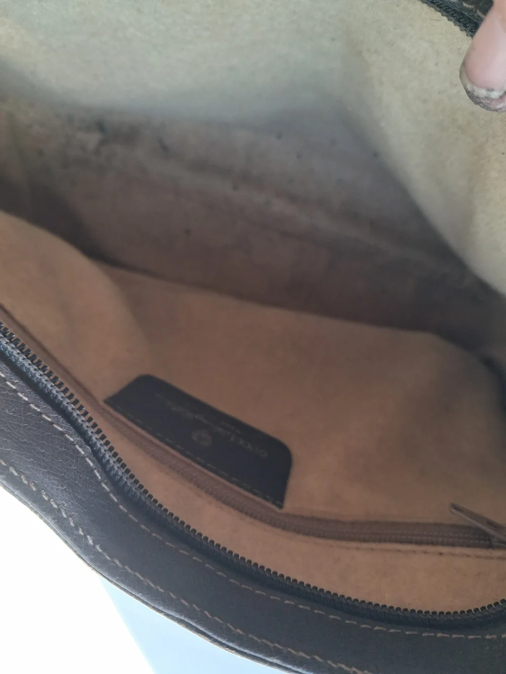 Gucci Brown/Beige Monogram Cosmetic Case Crossbody - Picture 9 of 14